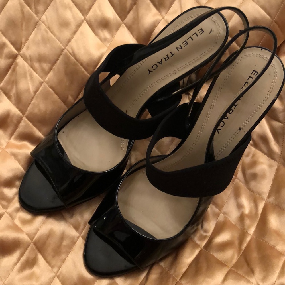 Ellen Tracy Heels